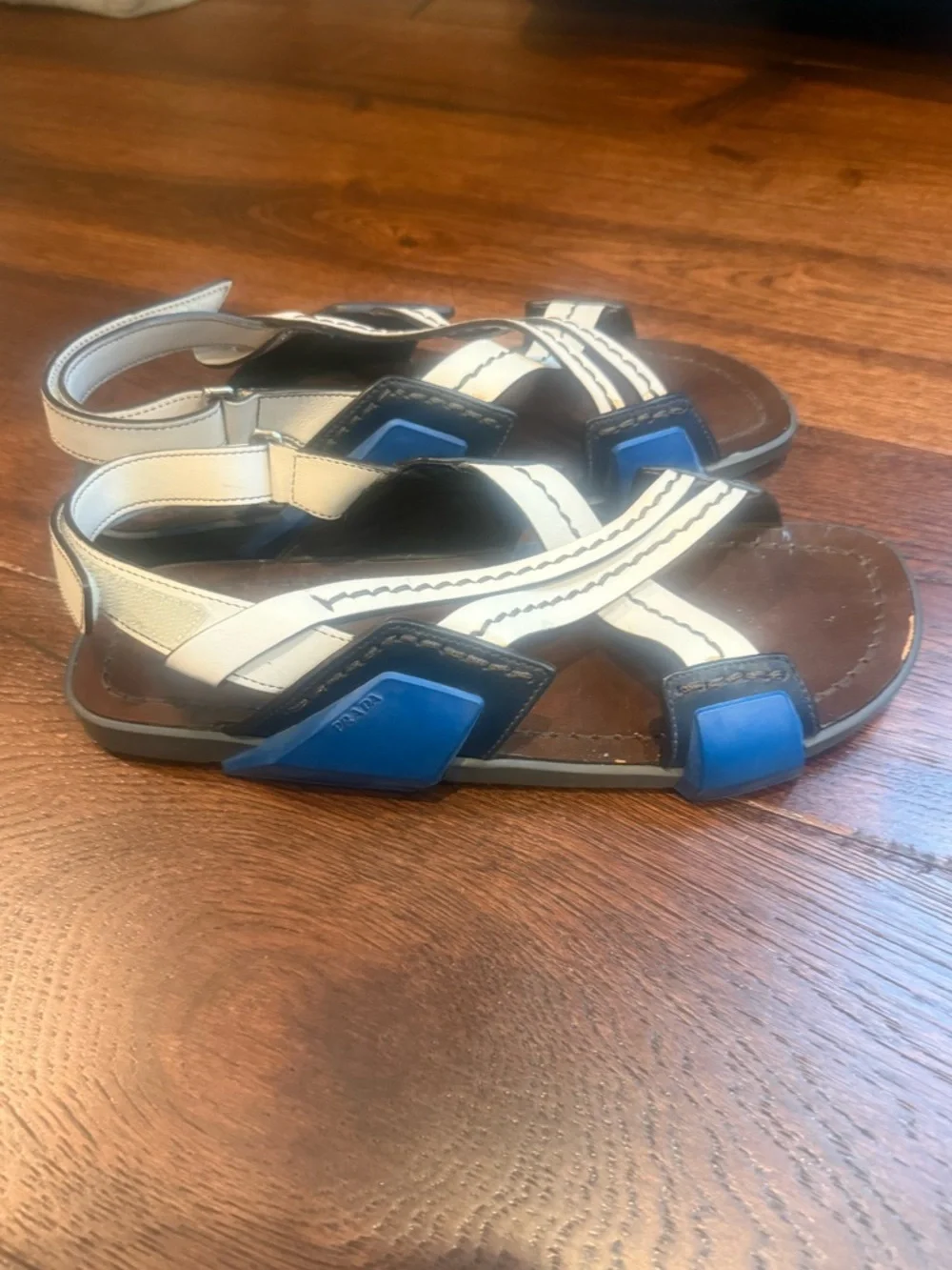 AUTHENTIC PRADA MENS LEATHER SLINGBACK SANDALS, SIZE UK 8/ US 9, WHITE/BLUE - Picture 5 of 15